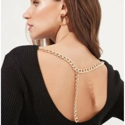 ASTR The Label ASTR Elson Open Back Chain Detail Sweater 13 ASTR The Label ASTR Elson Open Back Chain Detail Sweater