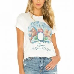 Tops Daydreamer Queen Anato Crest Weekend Tee
