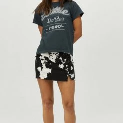 Daydreamer Willie Nelson On The Road '78 Tour Tee Tops