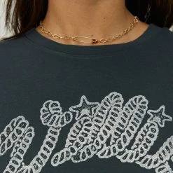 Daydreamer Willie Nelson On The Road '78 Tour Tee Tops