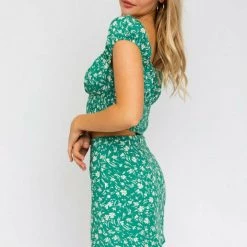 Tops Le Lis Green Floral Crop Top